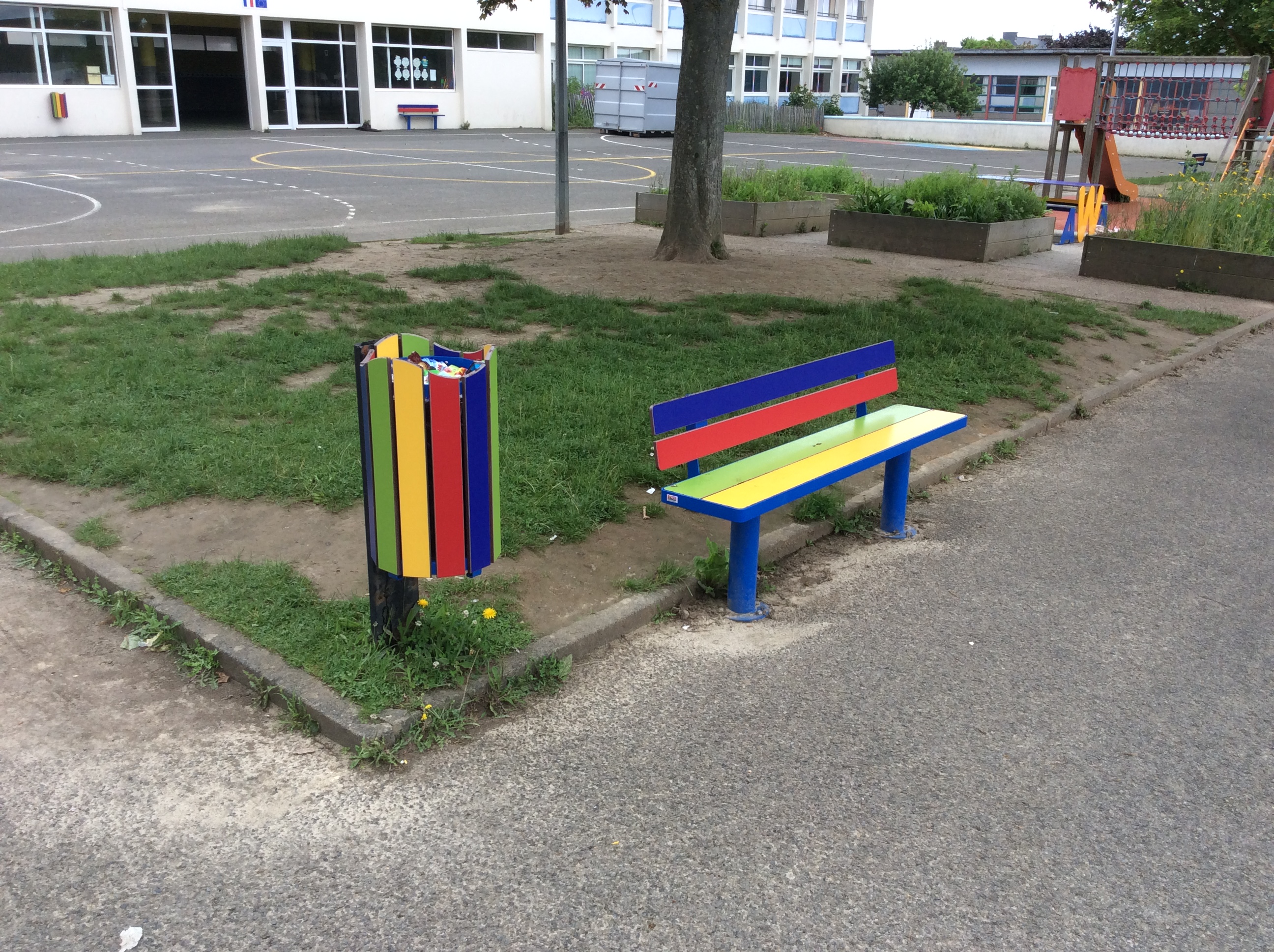 banc+corbeille_petite-enfance_BCE400+CBE300_Trégueux